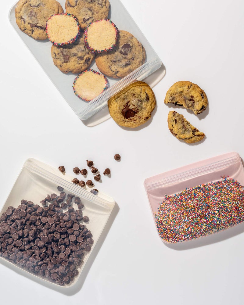 WP W&P Porter Silicone Reusable Storage Bag, Sandwich (34oz Flat), Cream, Food Storage Container, Microwave and Dishwasher Safe, Easy Cleaning - Image 4